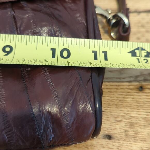 Vintage Leather of the Sea Brown Eel Skin Flap Closure Crossbody Handbag - Picture 8 of 9